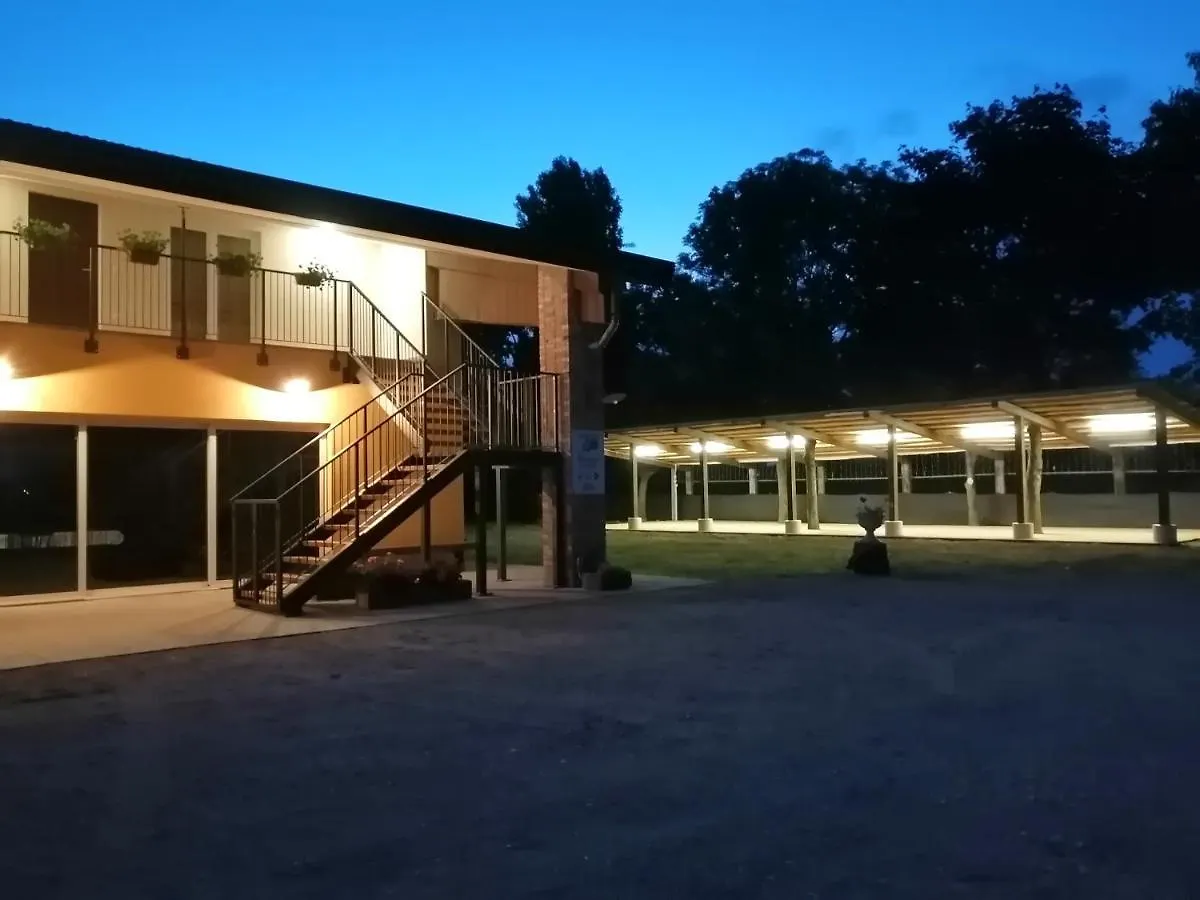 Agriturismo Castolda Treviglio 0*,